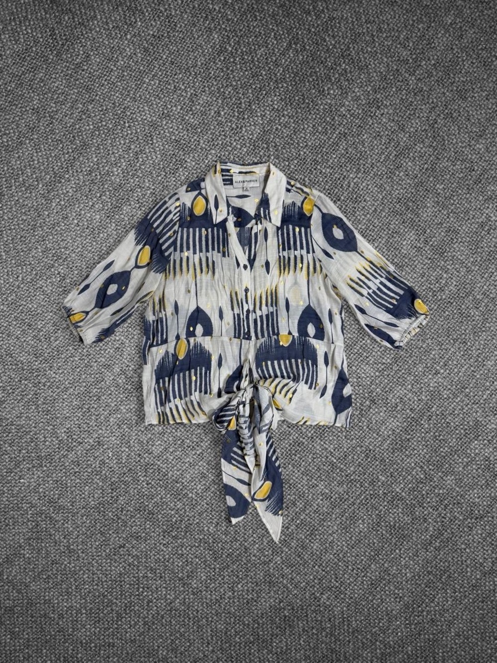 Alex & Parker Abstract Print Tie Front Button Up Blouse Medium